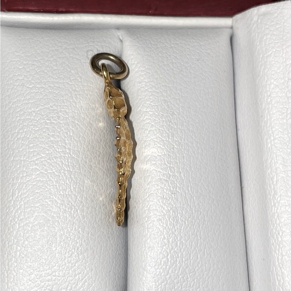 Solid 9K 375 (not 14K) Yellow Gold Seahorse Charm Pendant for Bracelet Necklace - Picture 7 of 10